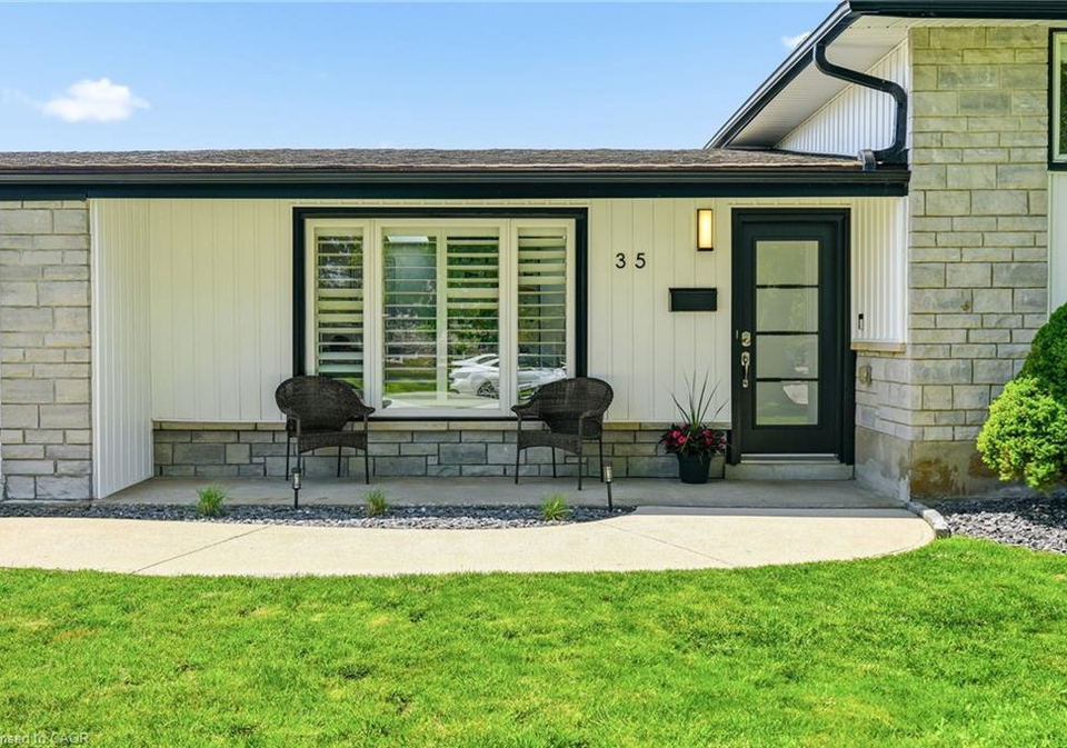 35-emily-street-grimsby-ontario-40835961