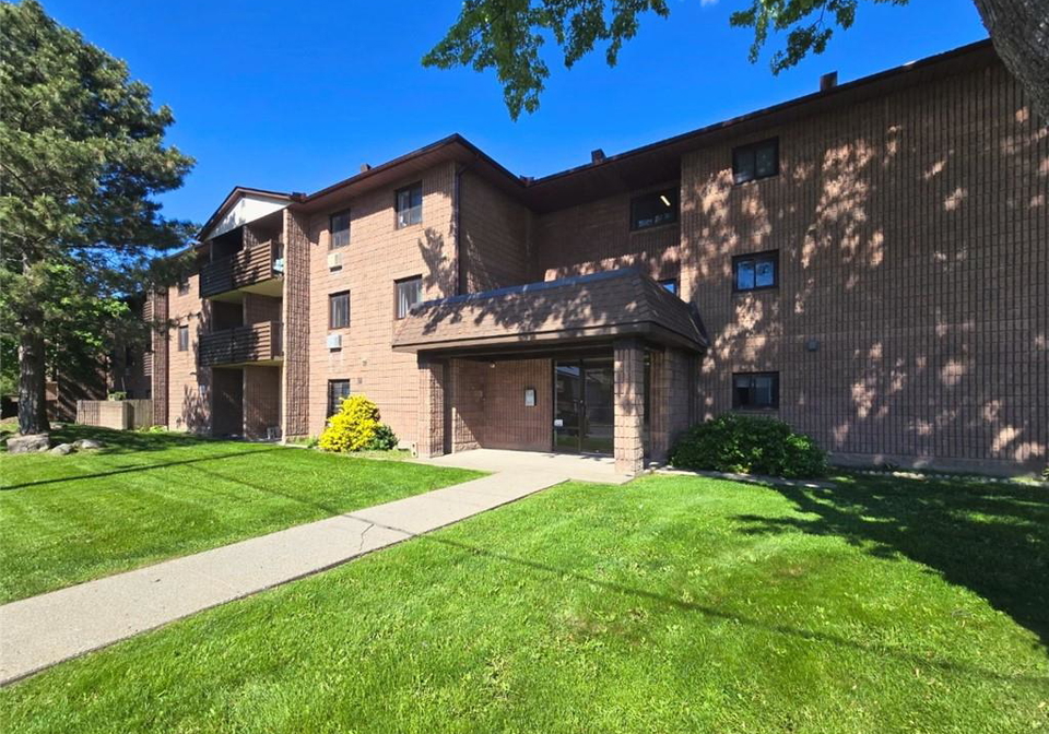 72-main-street-e-port-colborne-ontario-40835969