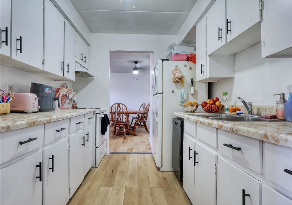 72-main-street-e-port-colborne-ontario-40835969