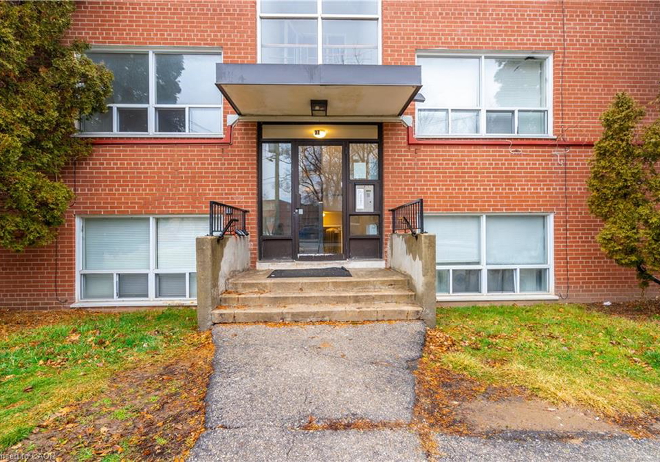 37-mericourt-road-hamilton-ontario-40835998