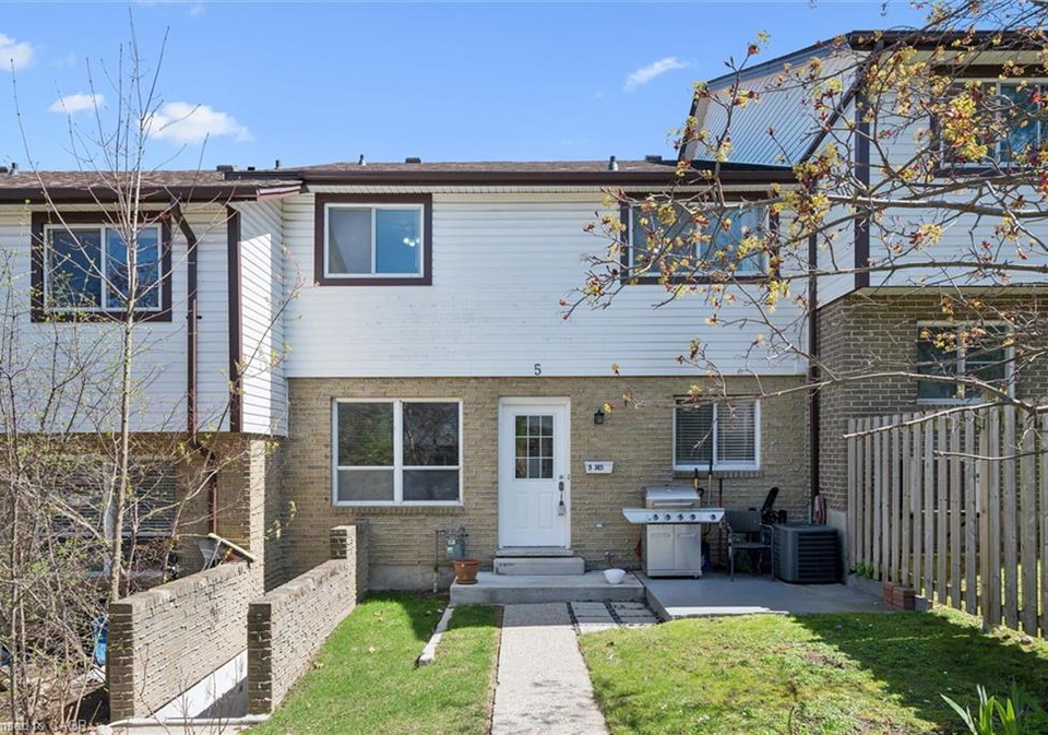 385-pioneer-drive-kitchener-ontario-40835999