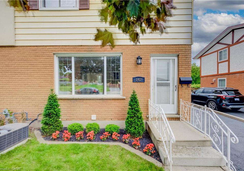147-moffat-drive-cambridge-ontario-40836014