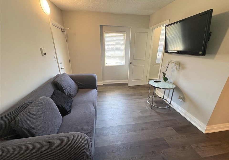 83-gibson-avenue-hamilton-ontario-40836020