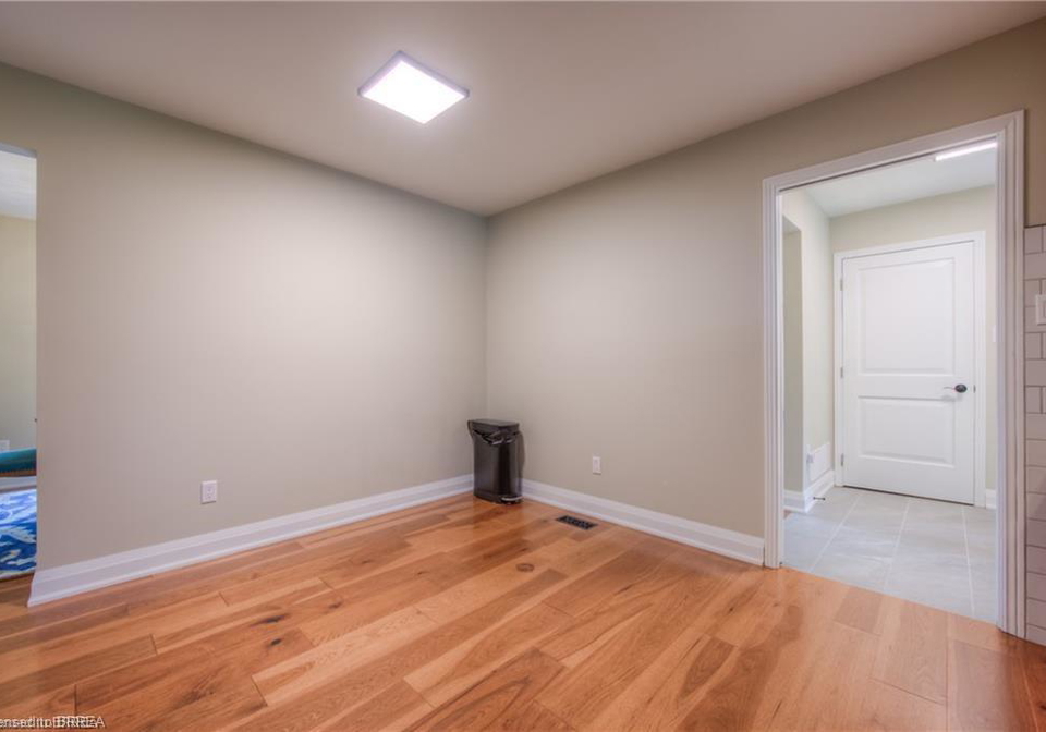 14-alpha-street-delhi-ontario-40836041