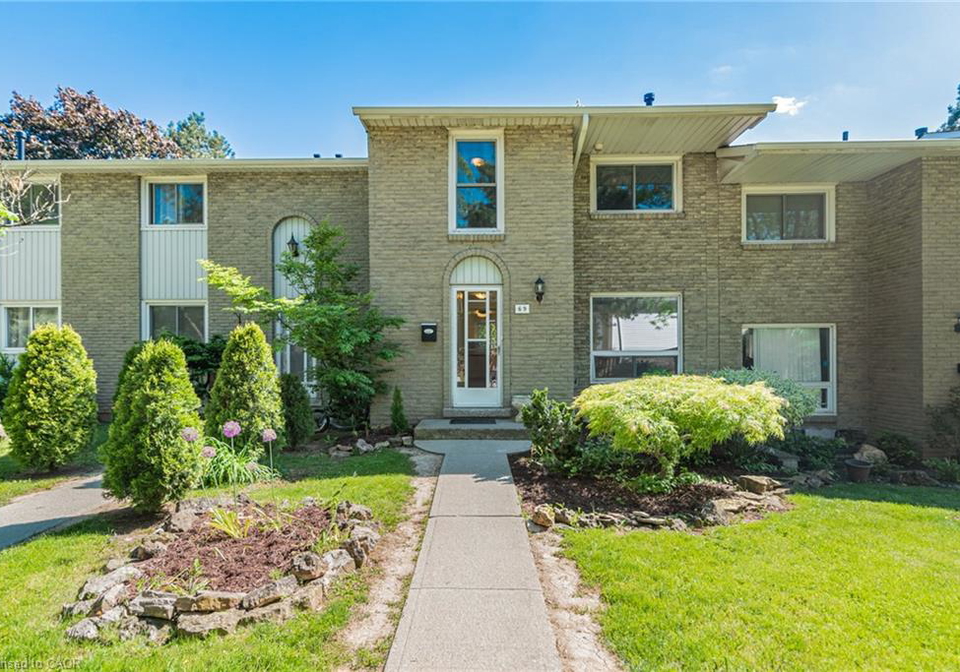 151-gateshead-crescent-stoney-creek-ontario-40836043