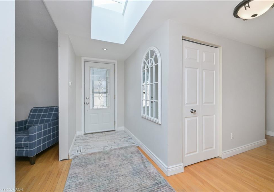 8-beechwood-crescent-brampton-ontario-40836084