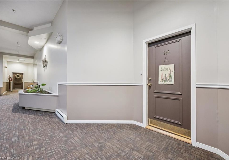 1009-queenston-road-cambridge-ontario-40836094