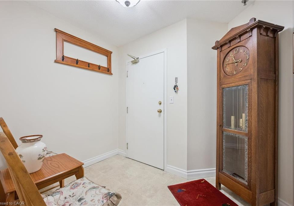 1009-queenston-road-cambridge-ontario-40836094