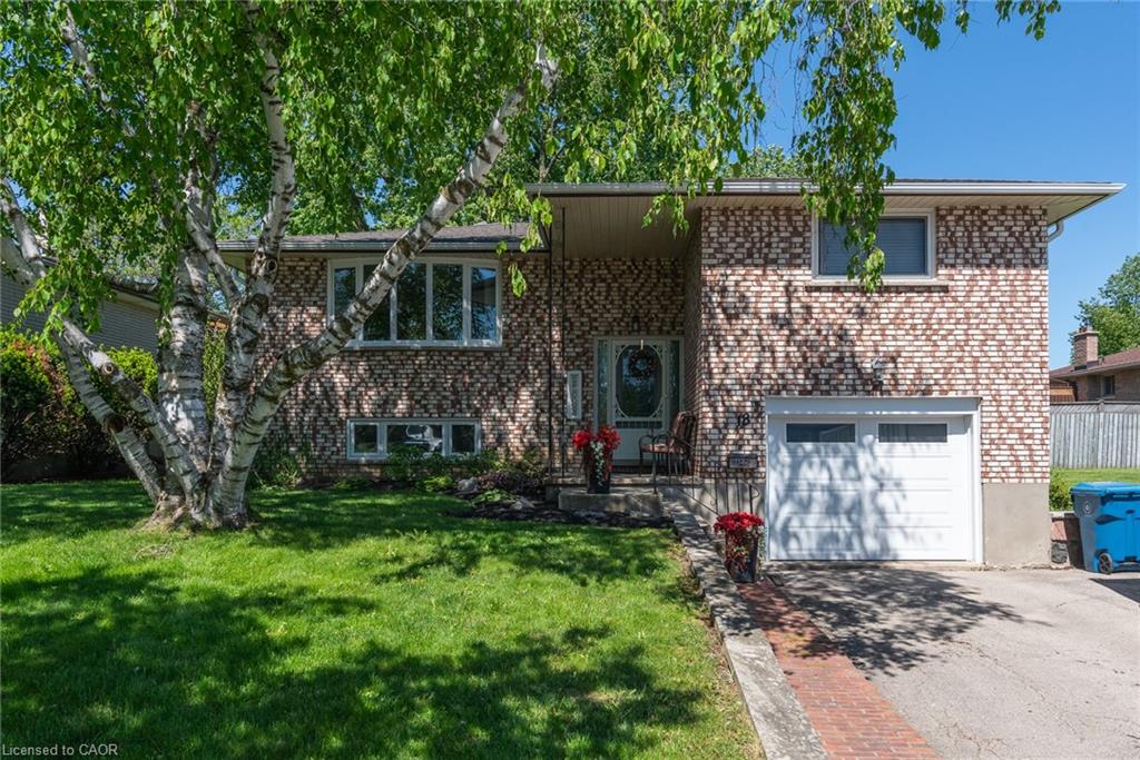 18-mayberry-place-stratford-ontario-40836128