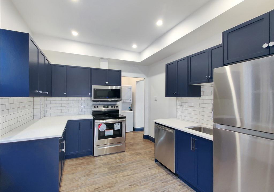 134-ontario-avenue-hamilton-ontario-40836165