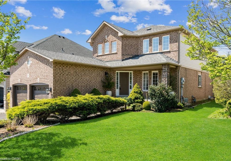 106-moore-crescent-ancaster-ontario-40836183