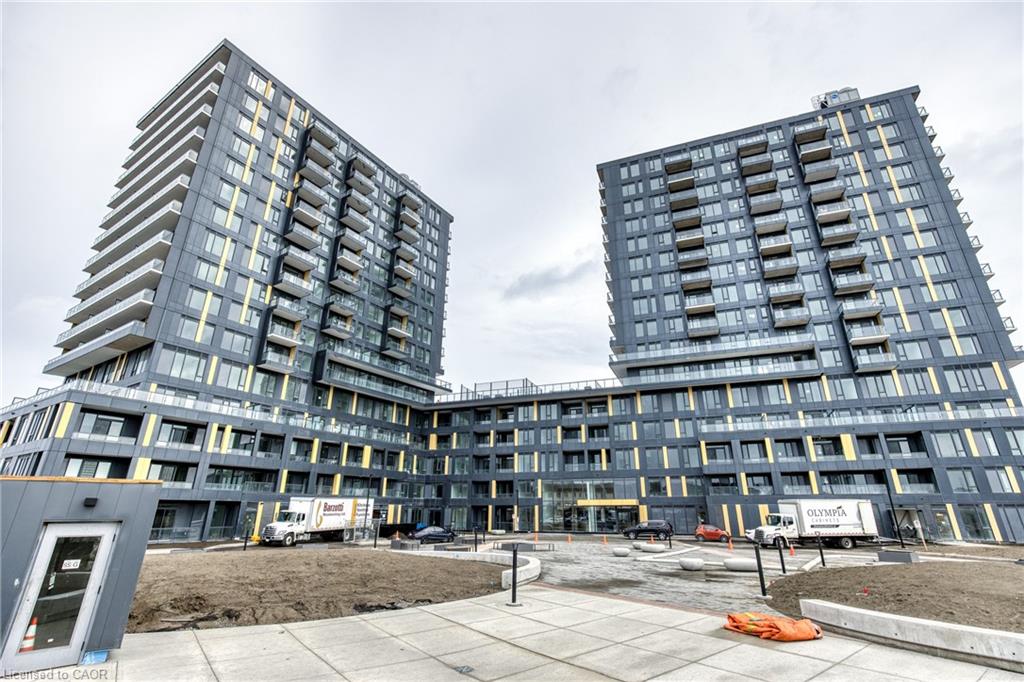 4878-powers-common-burlington-ontario-40836221