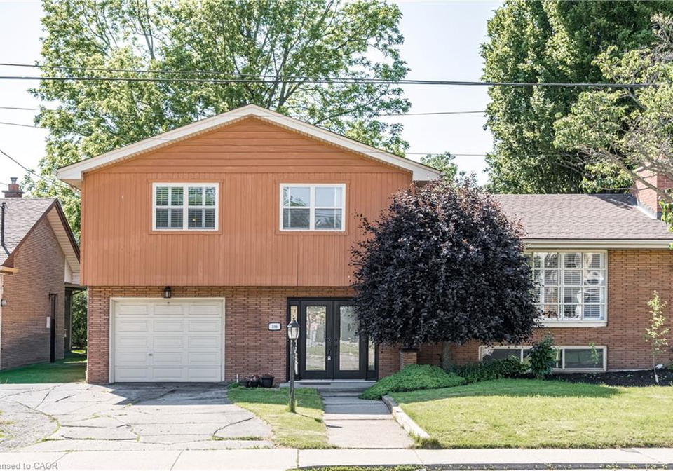 106-cline-avenue-s-hamilton-ontario-40836237
