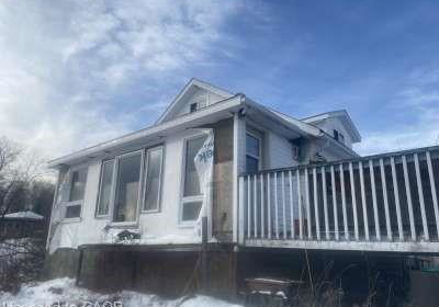 22-grizzly-street-red-lake-ontario-40836309