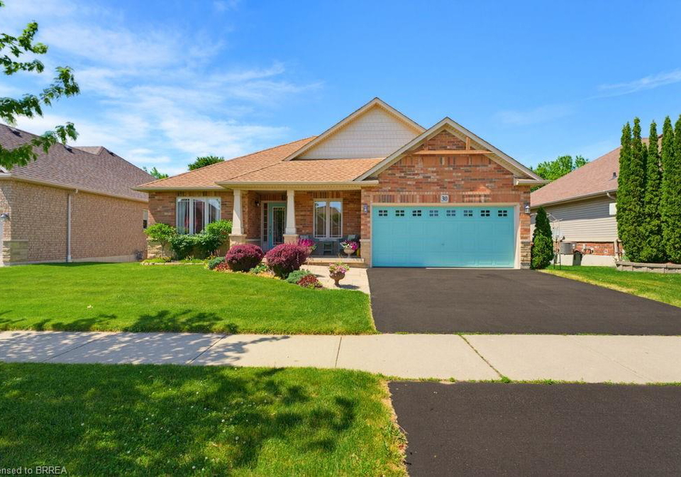 30-cobblestone-drive-paris-ontario-40836317