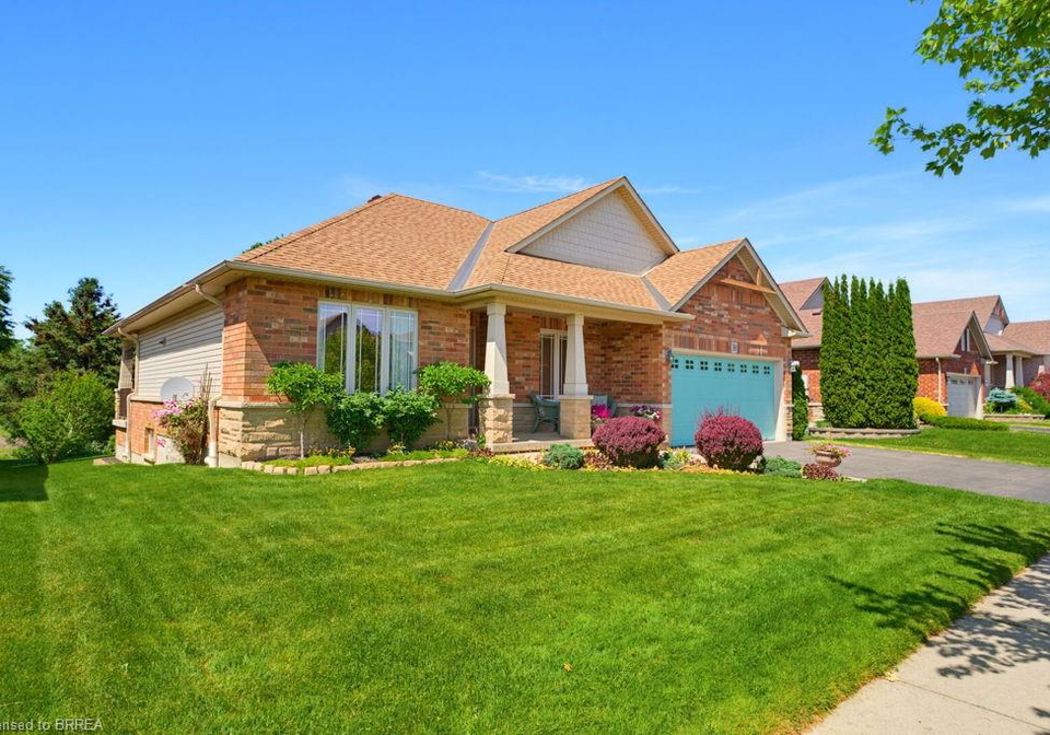 30-cobblestone-drive-paris-ontario-40836317