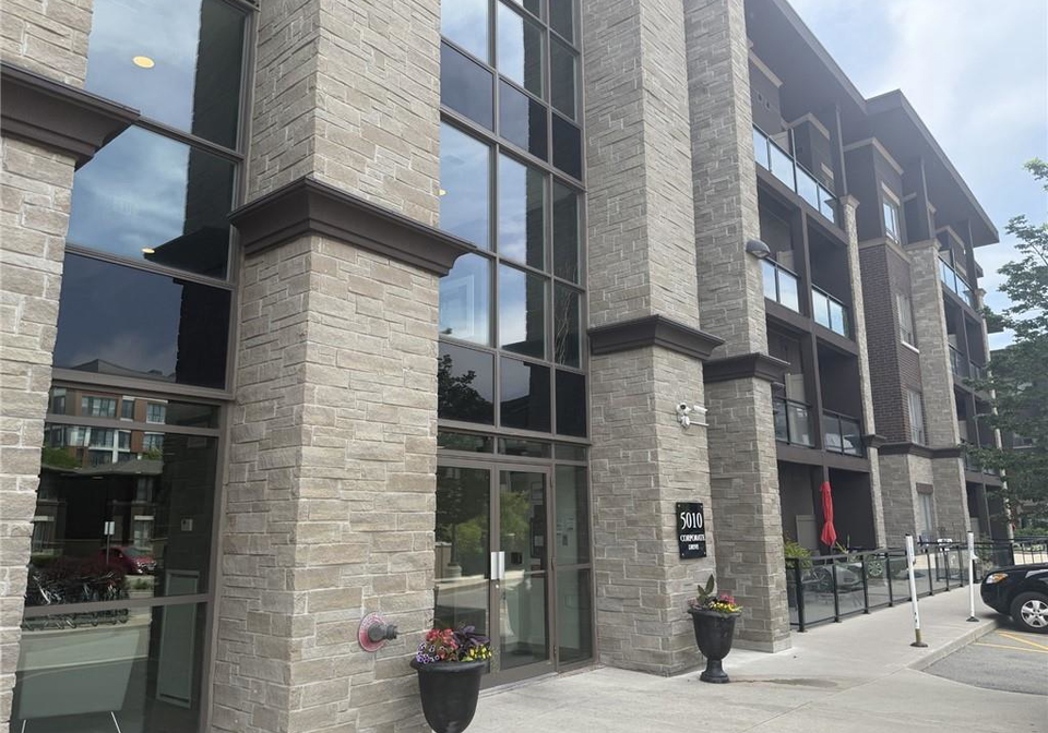5010-corporate-drive-burlington-ontario-40836318