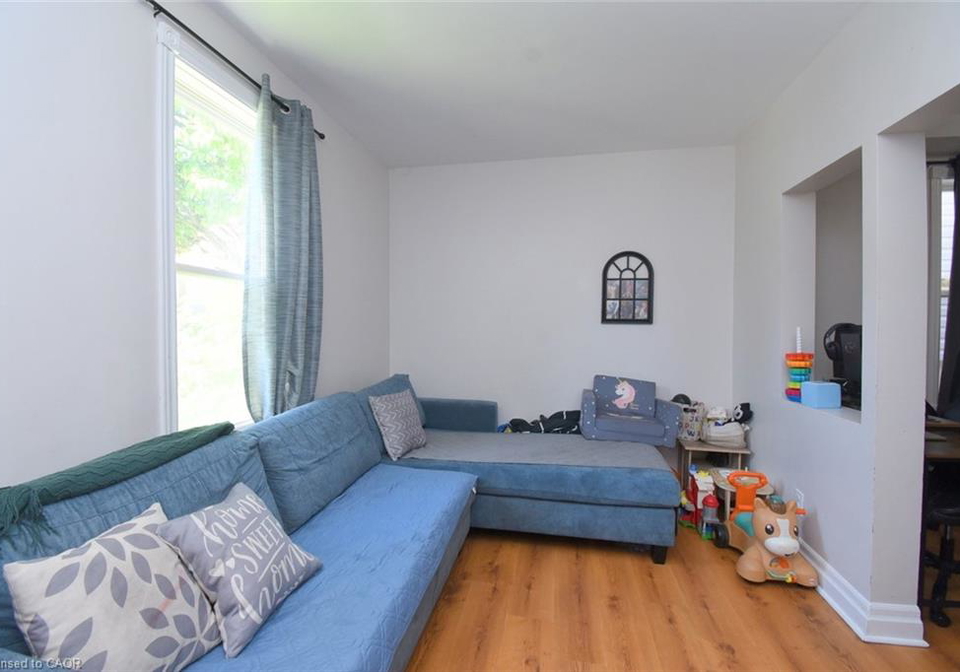 12-wood-street-w-hamilton-ontario-40836321