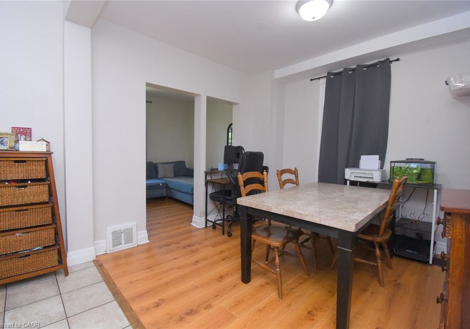 12-wood-street-w-hamilton-ontario-40836321