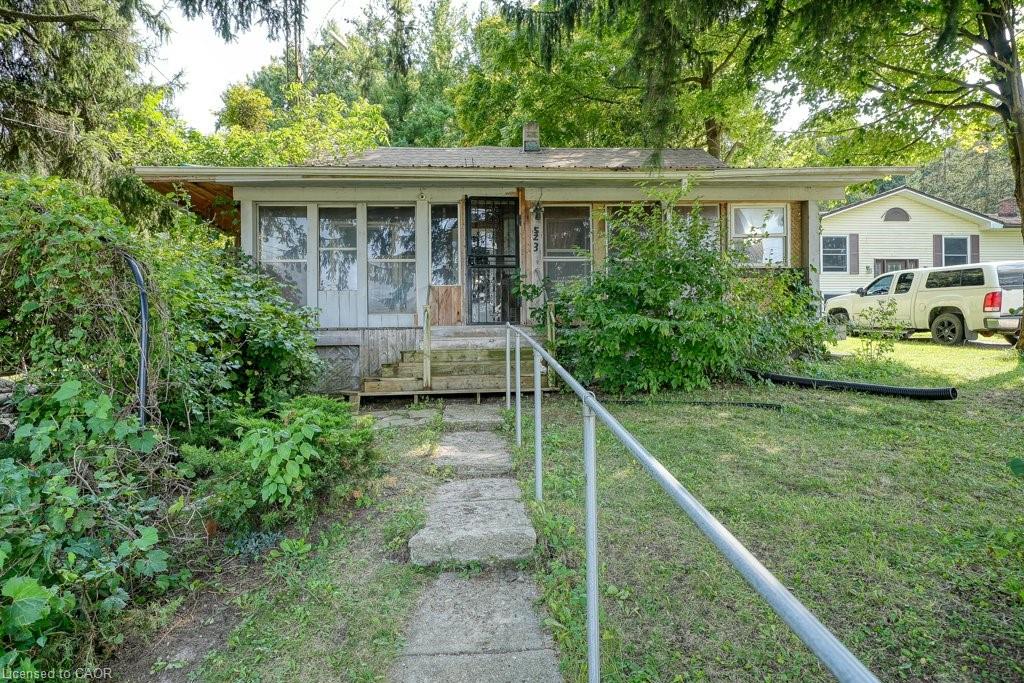 963640-road-96-embro-ontario-40836360