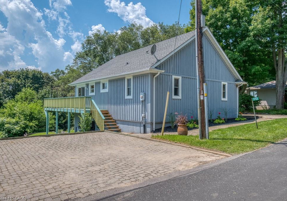 210-hillside-avenue-normandale-ontario-40836372