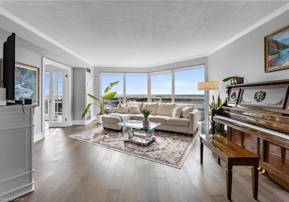 2261-lakeshore-boulevard-w-toronto-ontario-40836396