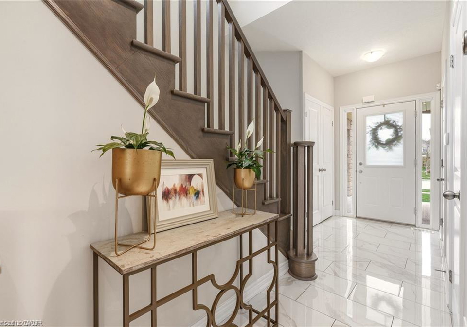 131-sonoma-lane-stoney-creek-ontario-40836403
