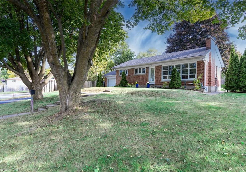 17-orchard-crescent-guelph-ontario-40836417
