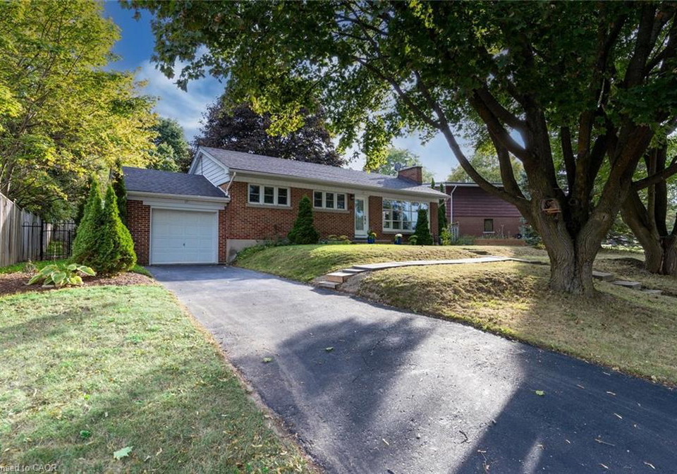17-orchard-crescent-guelph-ontario-40836417