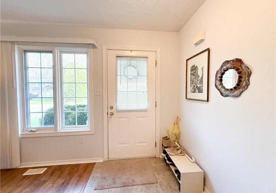 33a-lingwood-drive-waterford-ontario-40836438