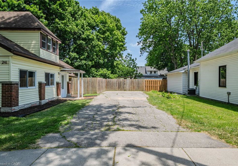 241-talbot-street-s-simcoe-ontario-40836444