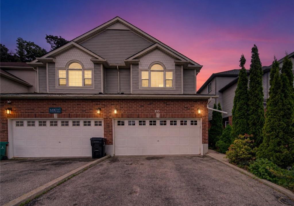 533-activa-avenue-kitchener-ontario-40836491
