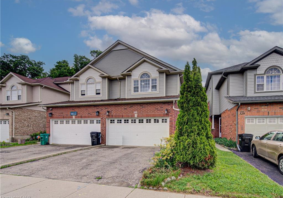 533-activa-avenue-kitchener-ontario-40836491