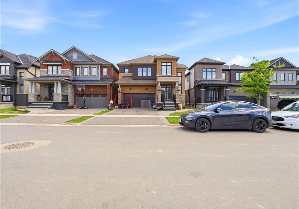 22-lillian-way-caledonia-ontario-40836518