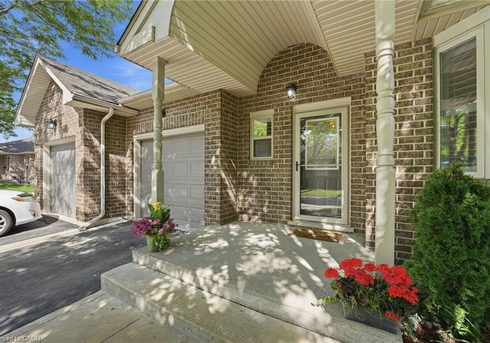 53-greentrail-drive-mount-hope-ontario-40836554
