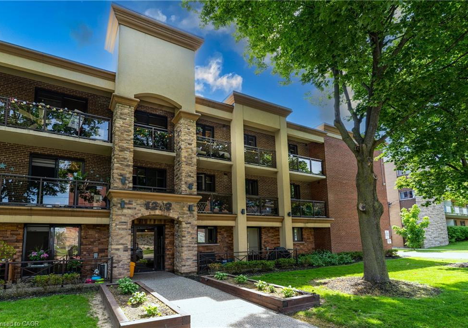 1212-fennell-avenue-e-hamilton-ontario-40836566