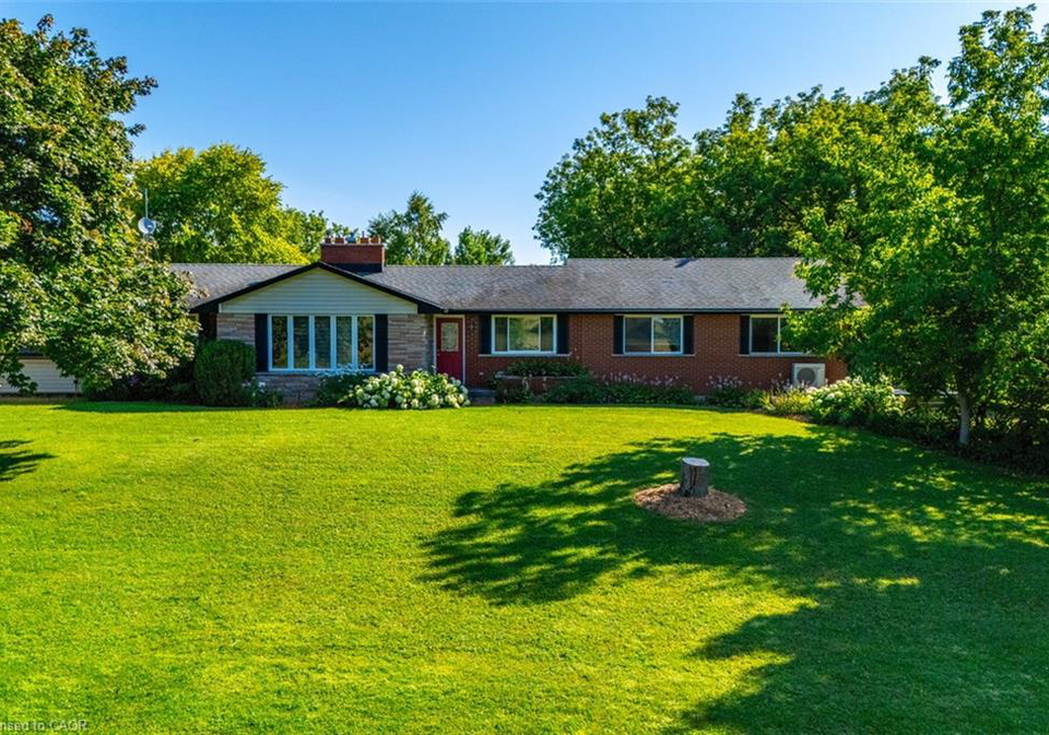 2172-centre-road-flamborough-ontario-40836567