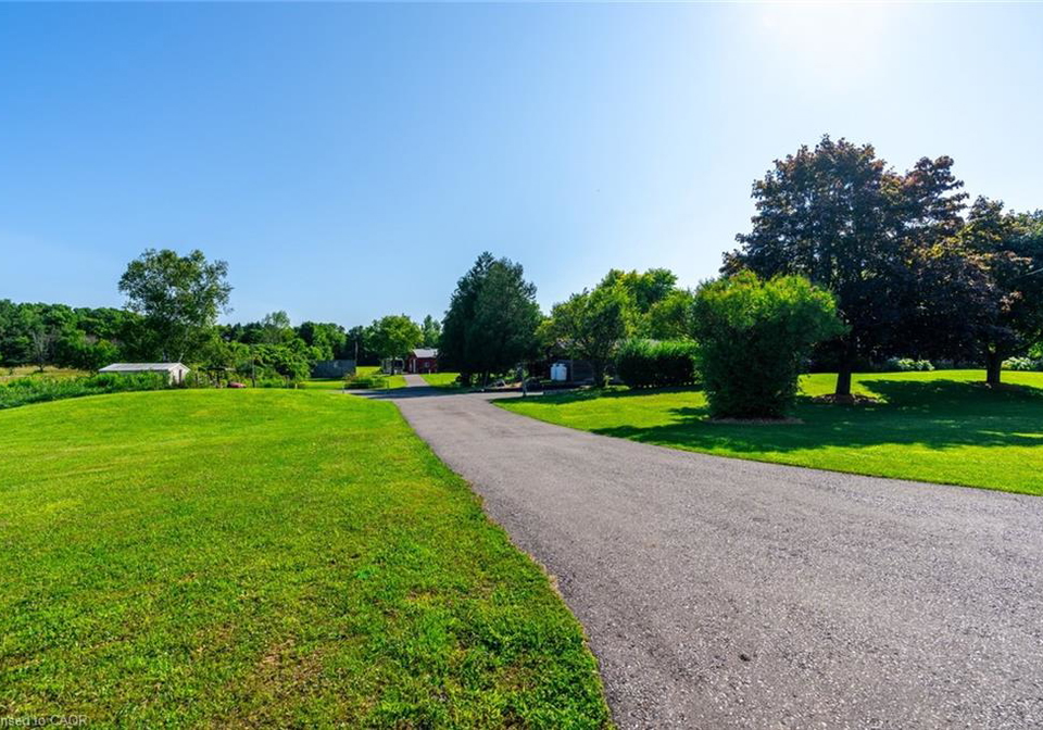2172-centre-road-flamborough-ontario-40836567