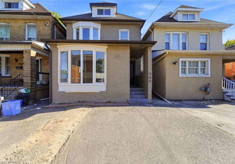 968-main-street-hamilton-ontario-40836573