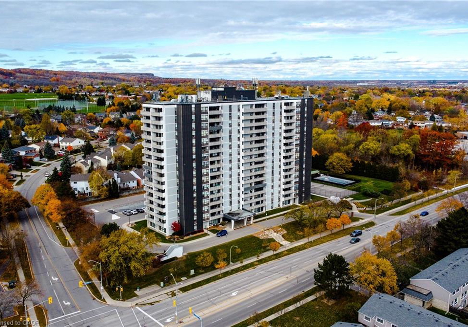 2055-upper-middle-road-burlington-ontario-40836594