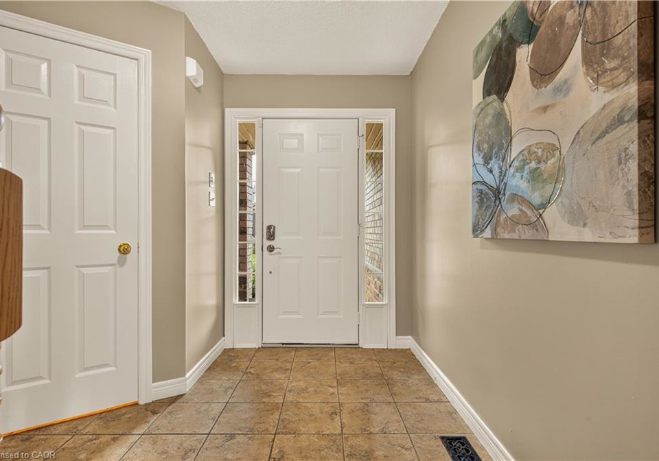 72-etherington-crescent-binbrook-ontario-40836607