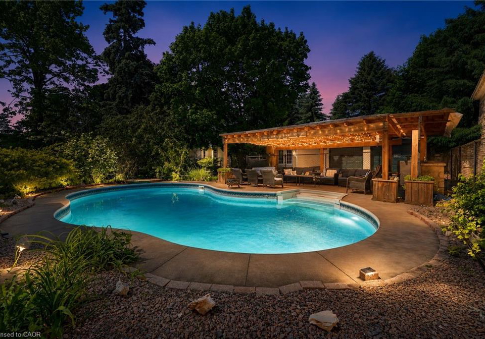 323-regional-20-road-pelham-ontario-40836625