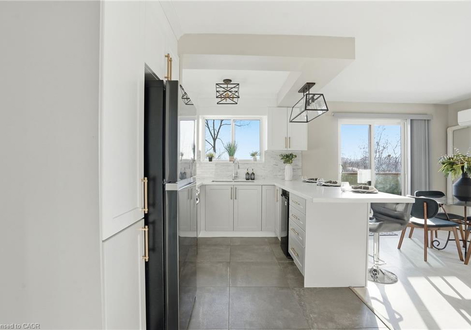 2373-king-street-e-hamilton-ontario-40836626