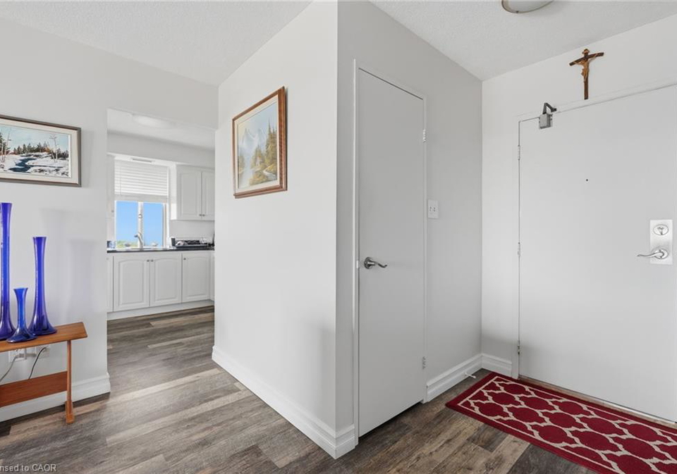 301-frances-avenue-stoney-creek-ontario-40836661