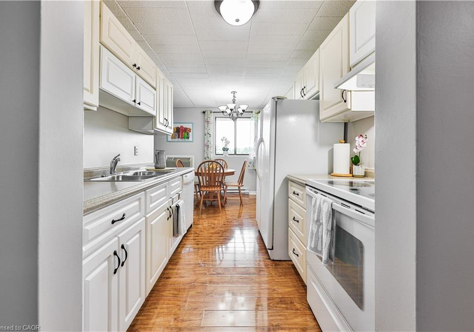 29-west-avenue-kitchener-ontario-40836700