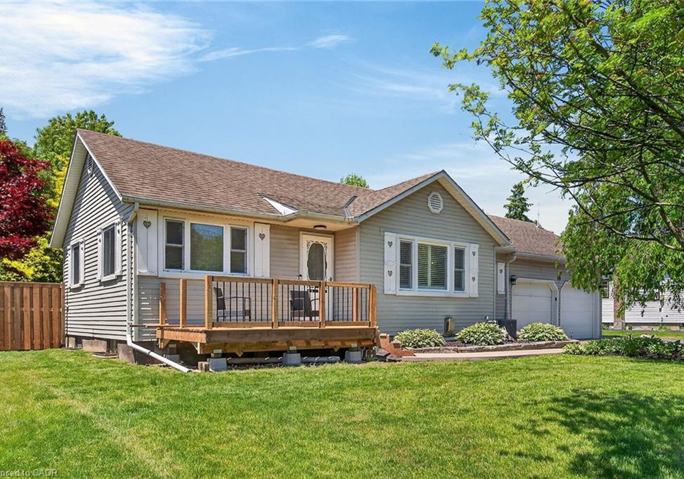 10-elm-street-simcoe-ontario-40836751