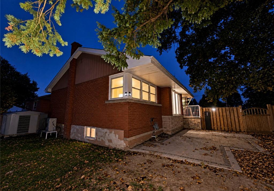 9-grenadier-drive-hamilton-ontario-40836775