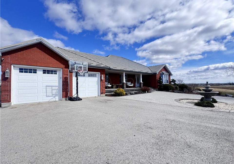 3810-river-road-caledonia-ontario-40836780