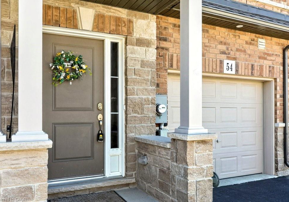 54-aquarius-crescent-hamilton-ontario-40836788