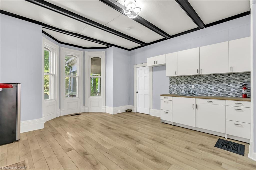 42-vansittart-avenue-woodstock-ontario-40836802